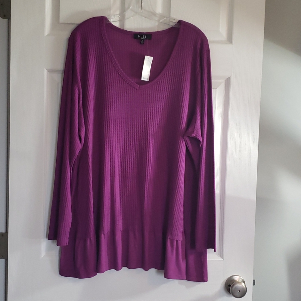 B.L.E.U. long sleeve, nwt
